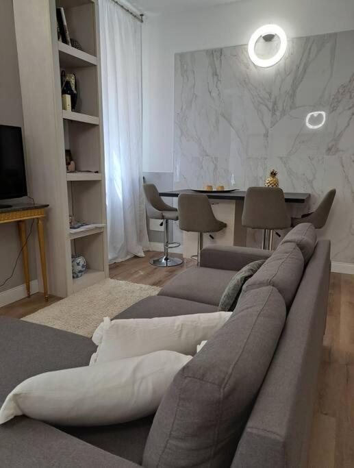 Centro Storico Luxury Smeraldo Suite: Historic Elegance With Hydromassage Apartamento